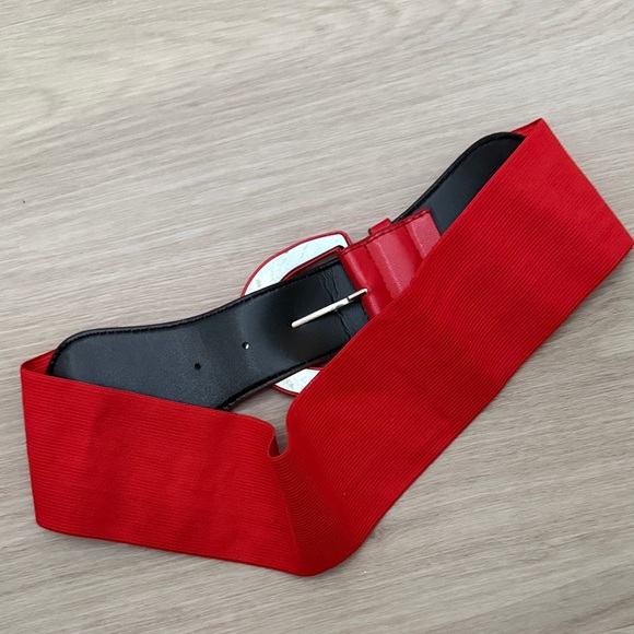 Wide Red Elastic Waist Belt with Round Buckle - Picture 3 of 4